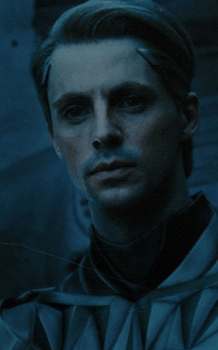 Matthew Goode QdLF4RbM_o