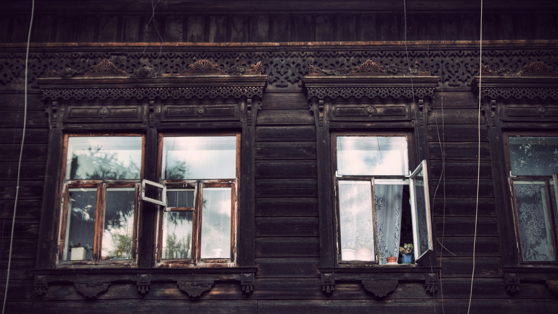 129 Siberian Wooden Houses [1920x1080]