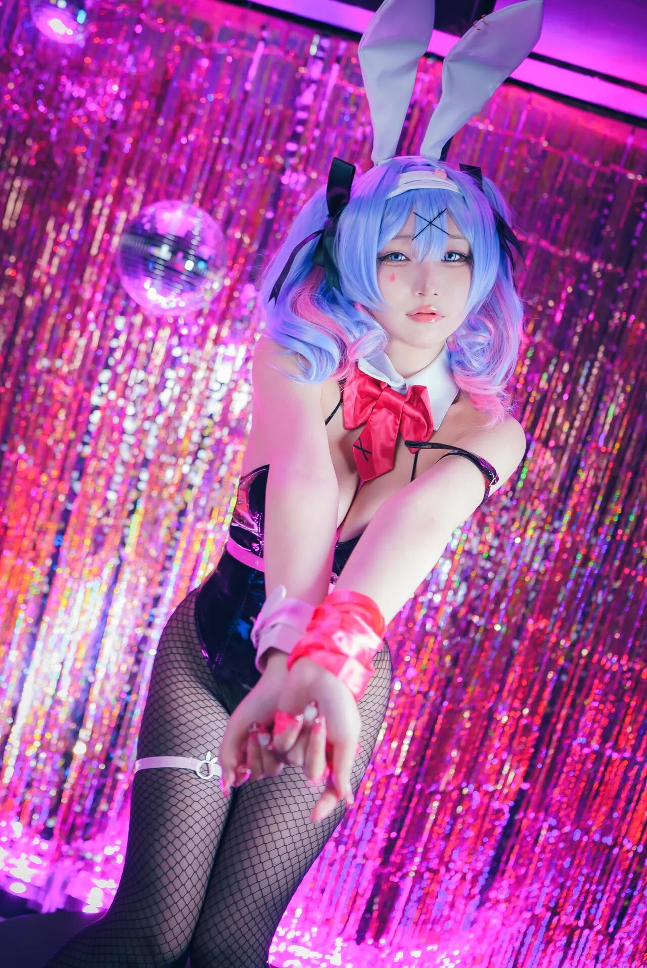 Takanashi Hanari - Miku Rabbit Hole
