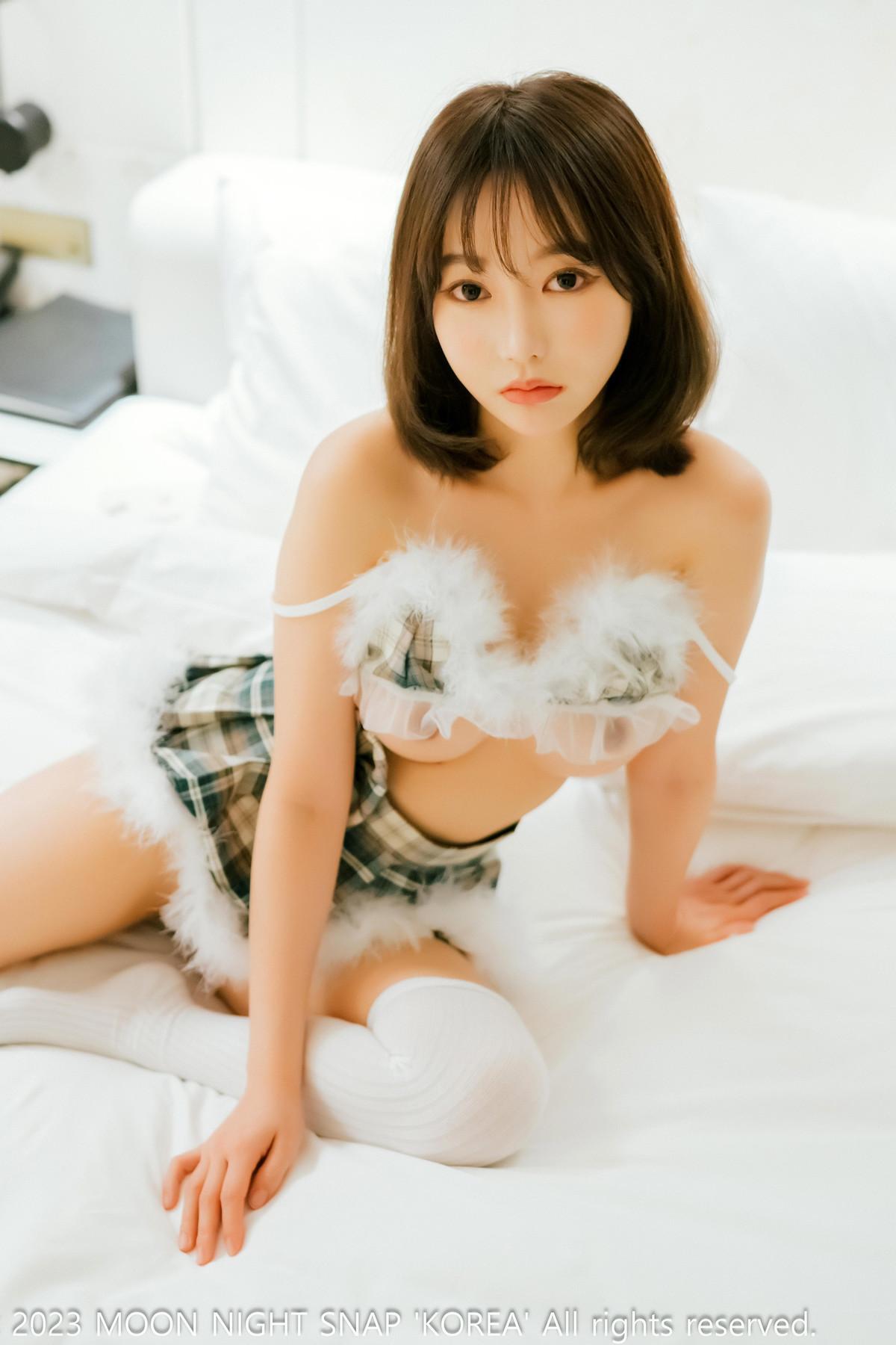 Jucy 쥬시, [Moon Night Snap] Mature Rabbit Set.01(12)