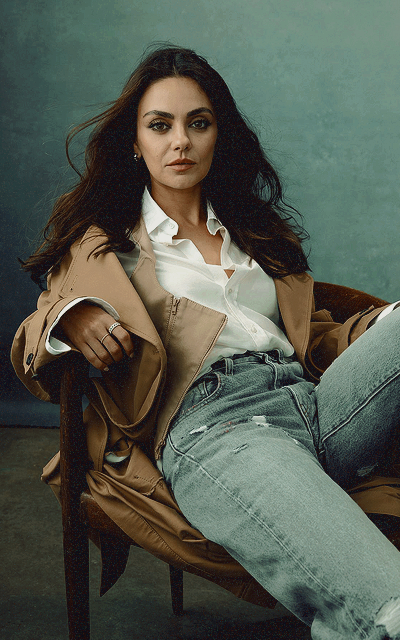 Mila Kunis J2Q1g2u2_o