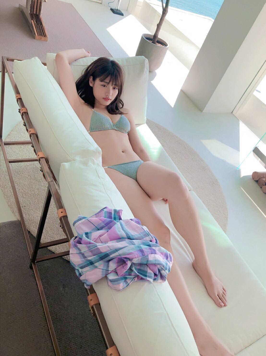 Momoka Ishida 石田桃香, Shonen Sunday 2019 No.46 (少年サンデー 2019年46号)(7)