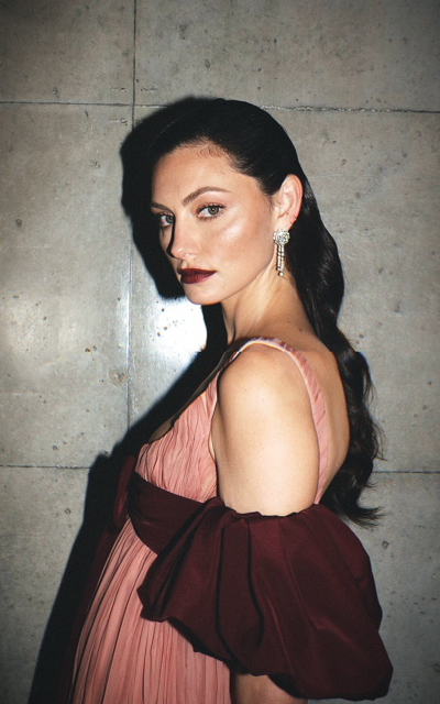 Phoebe Tonkin - Page 3 K2gYu7yH_o