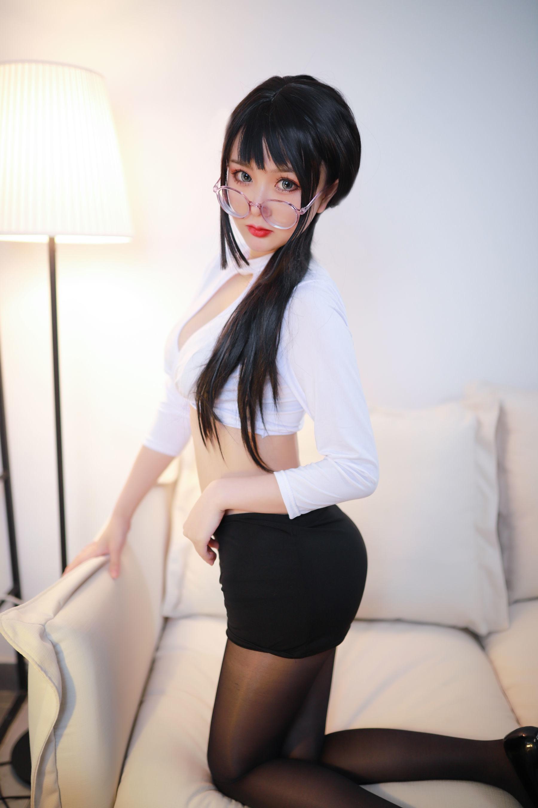 [美女Coser] 您的蛋蛋 《OL黑丝》 写真集(18)