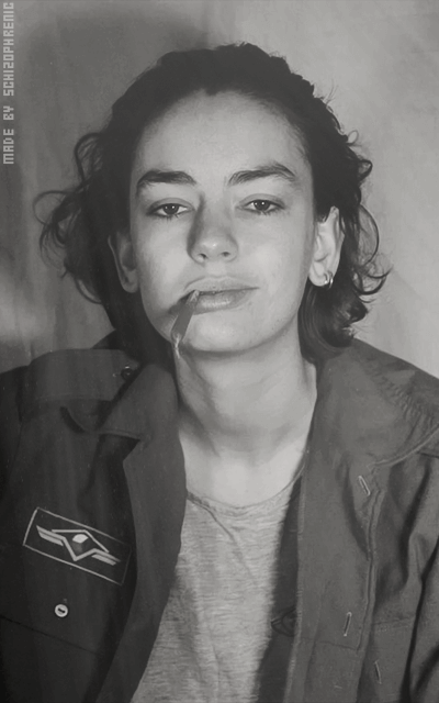 Brigette Lundy-Paine 8gfzsjVI_o