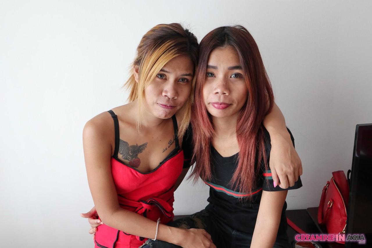 Kinky Asian babes Kuai & Jem tease with their inked bodies together(4)