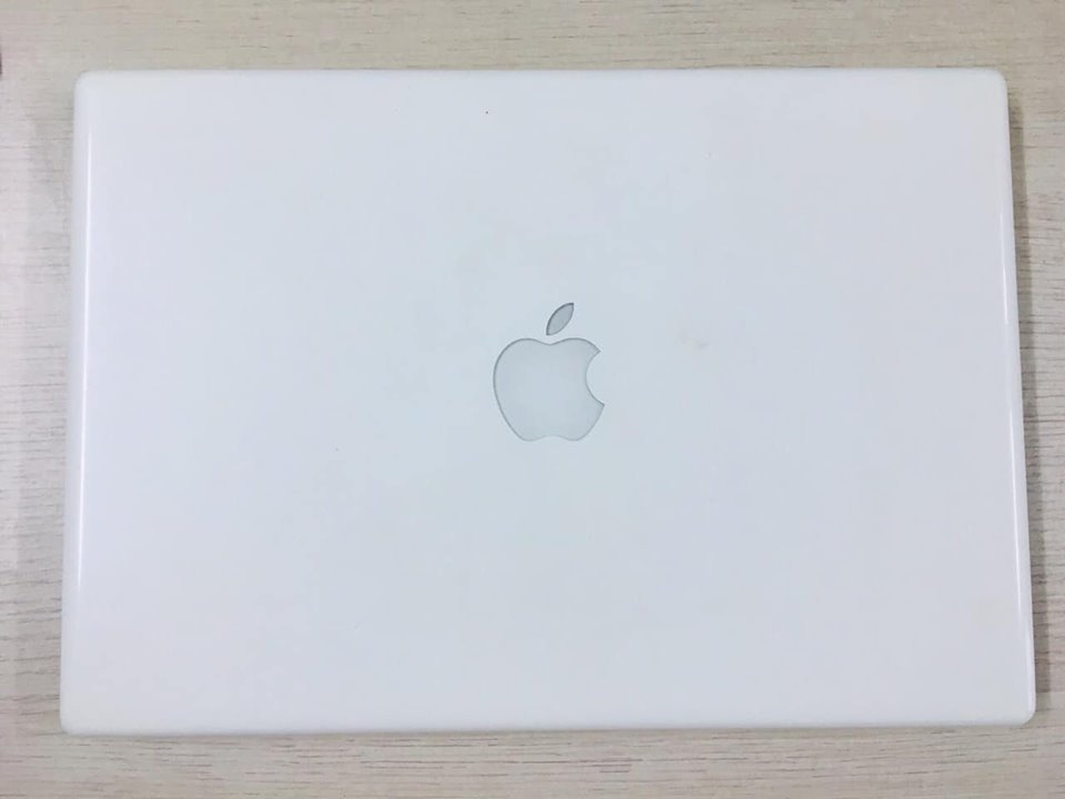 Thanh lý 1 em Macbook White giá chỉ 2t5