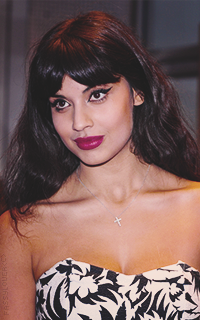 Jameela Jamil CYg4GtRJ_o