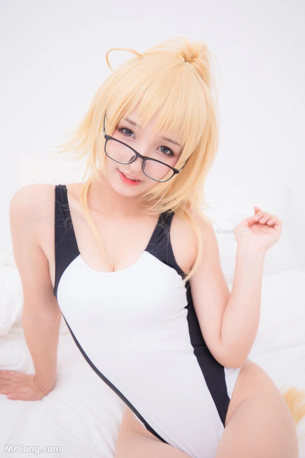 Coser@神楽坂真冬 Vol.036: 电子相册-白贞德《Swimingthedrea》(150 photos)(105)