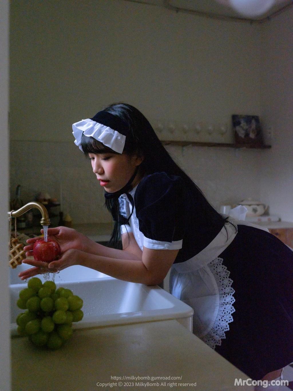 [MilkyBomb] Yui: Vol.3 Maid (291 photos )(96)