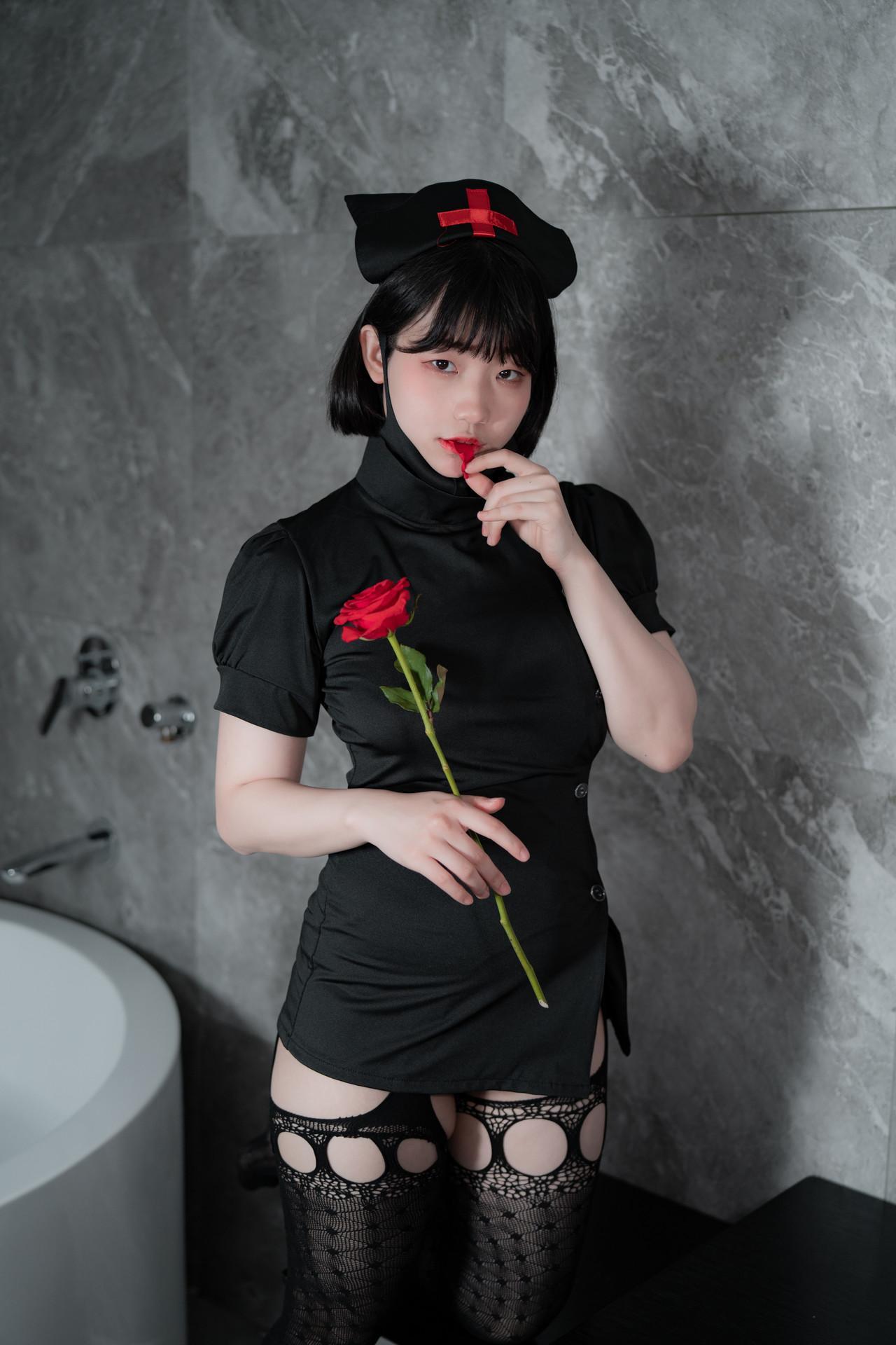 Mimmi 밈미, [CreamSoda] Chic Nerd & Maness Nurse(33)