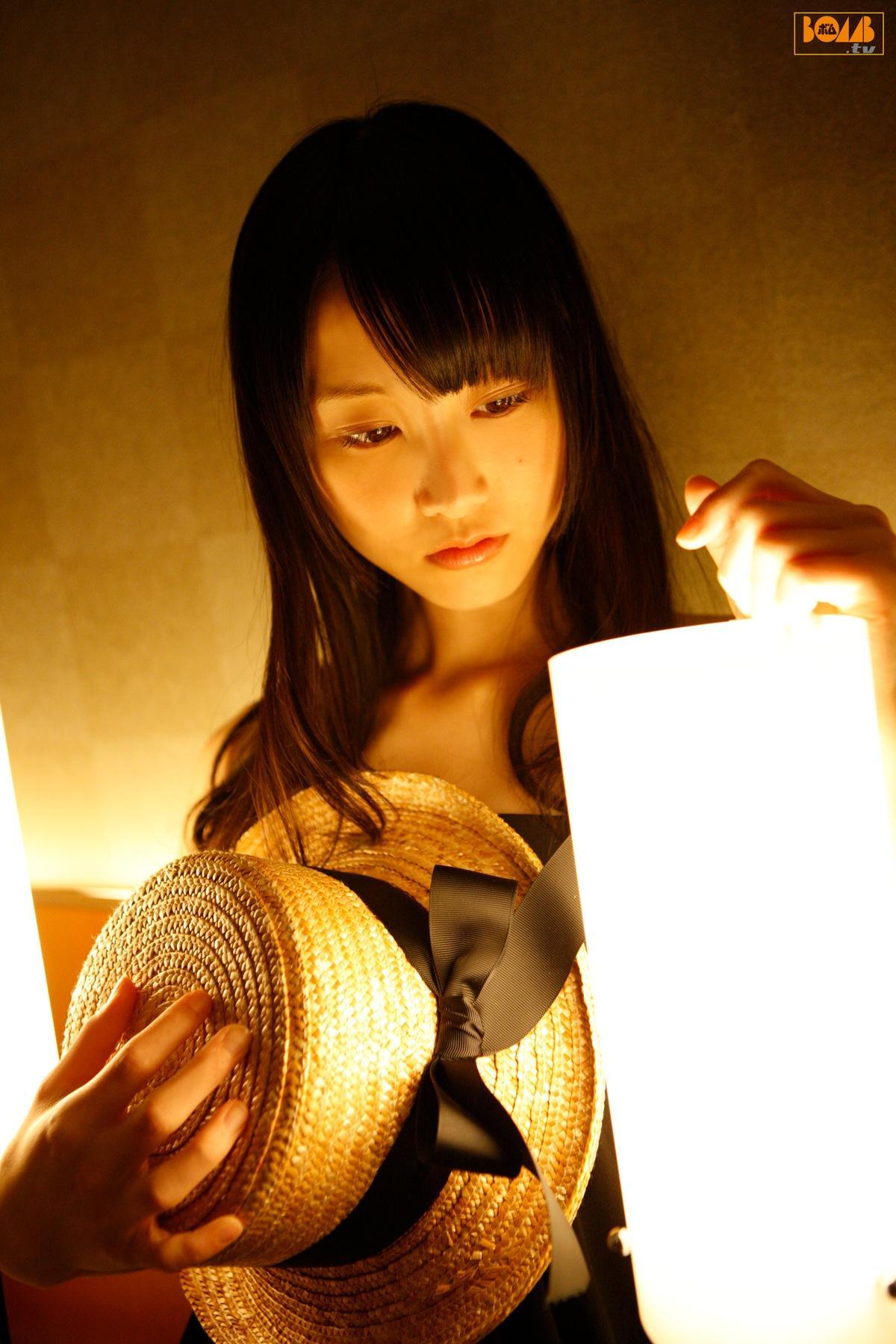 [Bomb.TV] 2011年08月号 松井玲奈 Rena Matsui写真集(8)