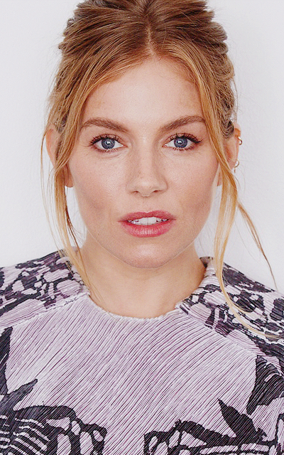 Sienna Miller - Page 6 4I5ScomH_o