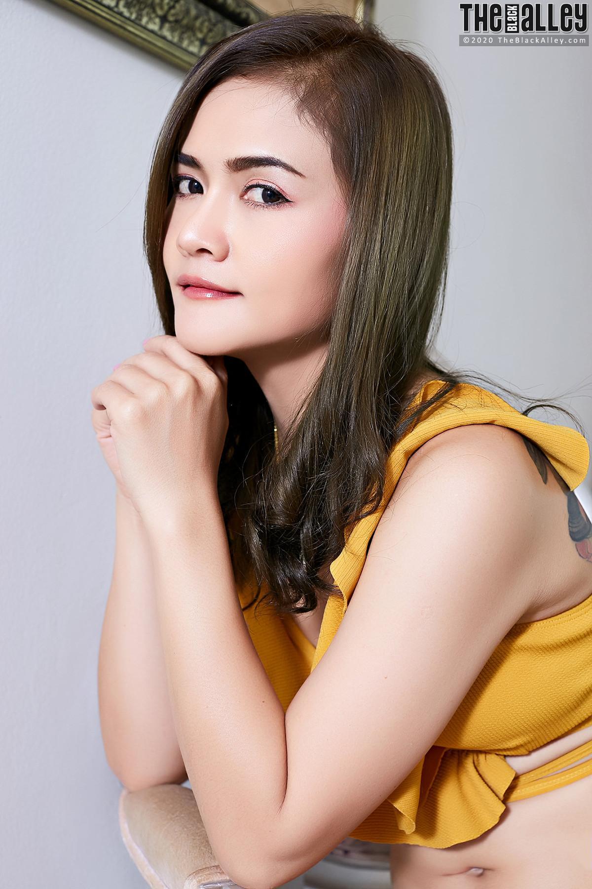 Sally The Black Alley Photobook Set.04(20)