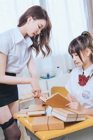 神楽坂真冬-绝对企画电子相册3.《数之歌》百合教室