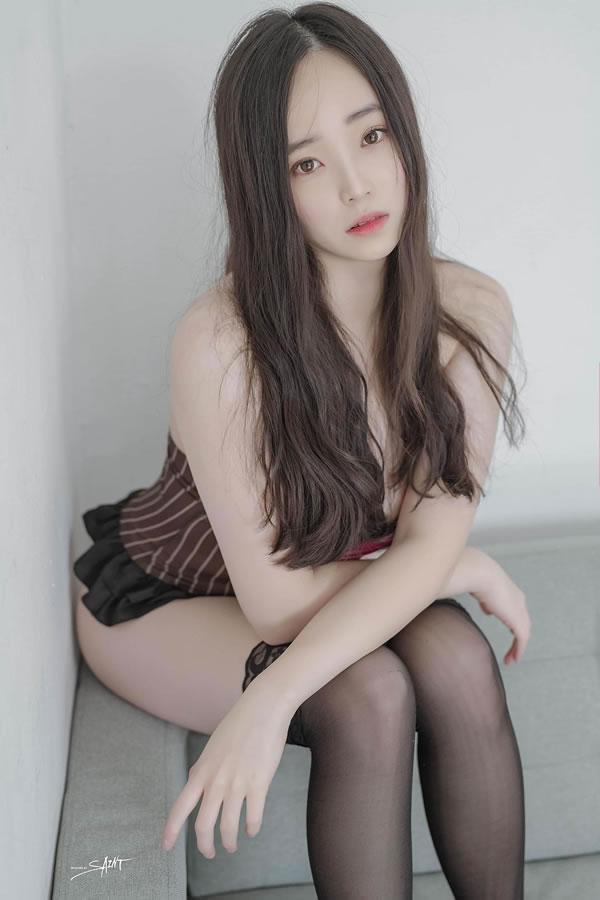 可爱兔女郎Bambi休闲写真楚楚动人(23)