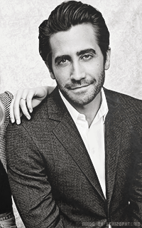 Jake Gyllenhaal - Page 3 WJtdbjLZ_o