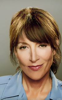 Katey Sagal 6QYIfCsm_o