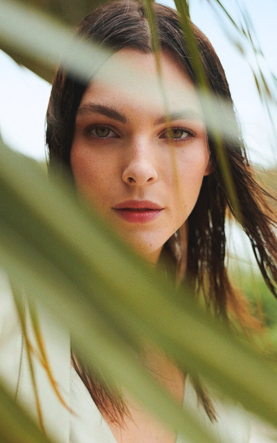 Vittoria Ceretti - Page 2 3hHWHTIi_o