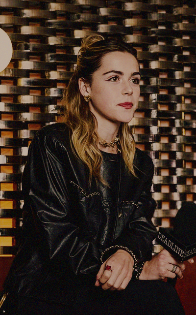 Kiernan Shipka PMMGgrW4_o