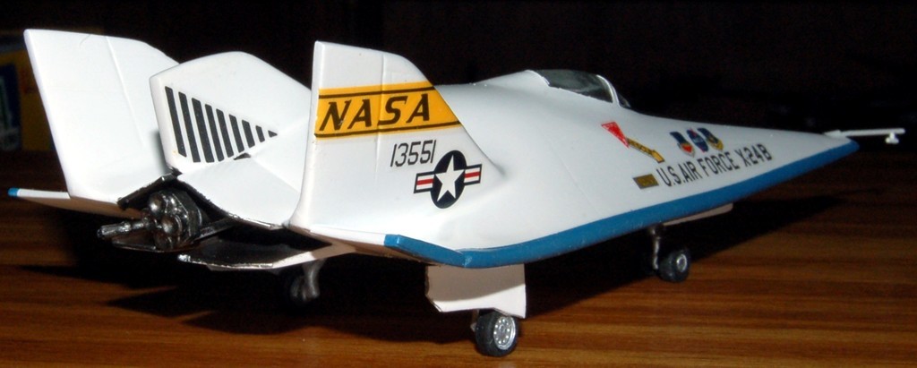 Lifting Bodies Part 4, and final(?); Mach 2 X-24B 1/72