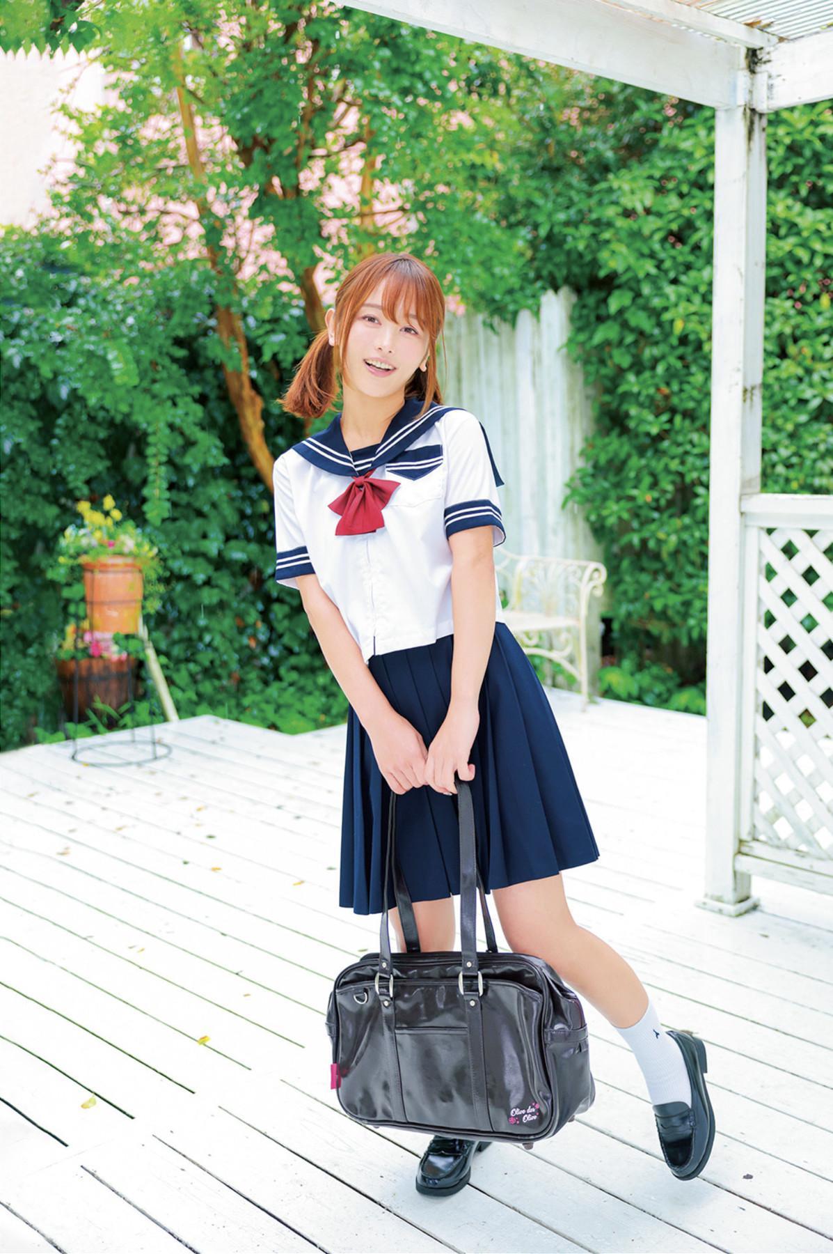 Ikumi いくみ, アサ芸Secret！デジタル写真集 「姉セーラースペシャル ふたりだけの秘密だよ」 Set.02(1)
