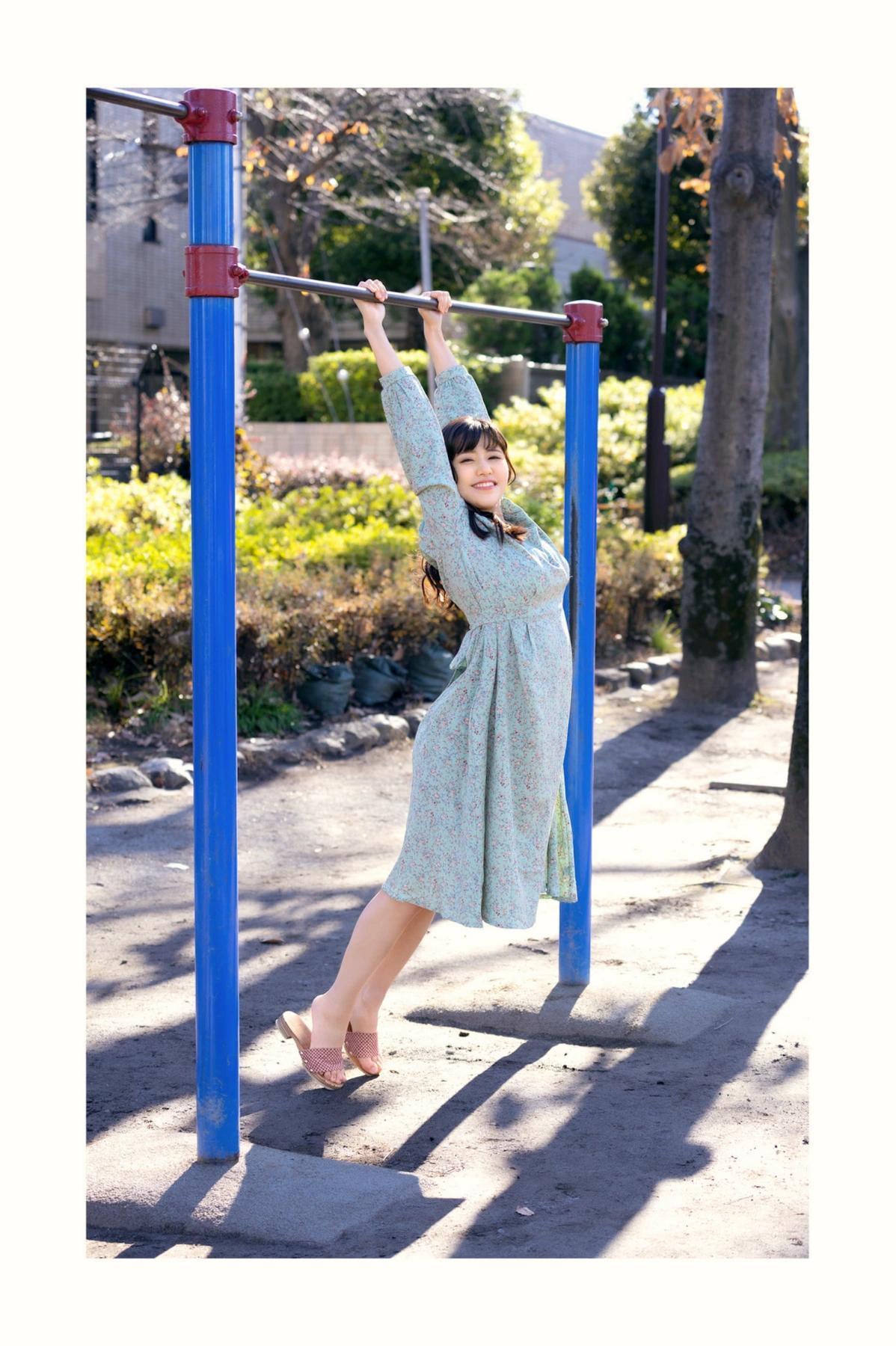 Maya Kikuchi 菊池まや, グラビア写真集 君の視線に焦がされて(18)