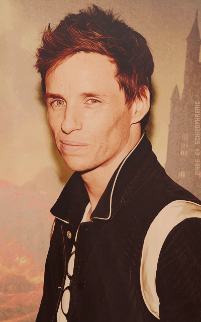 Eddie Redmayne OM7aa8nK_o