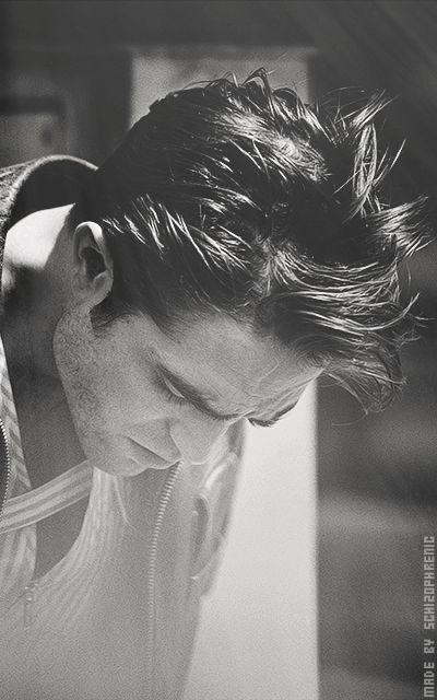 Robert Pattinson QgBFLKtP_o