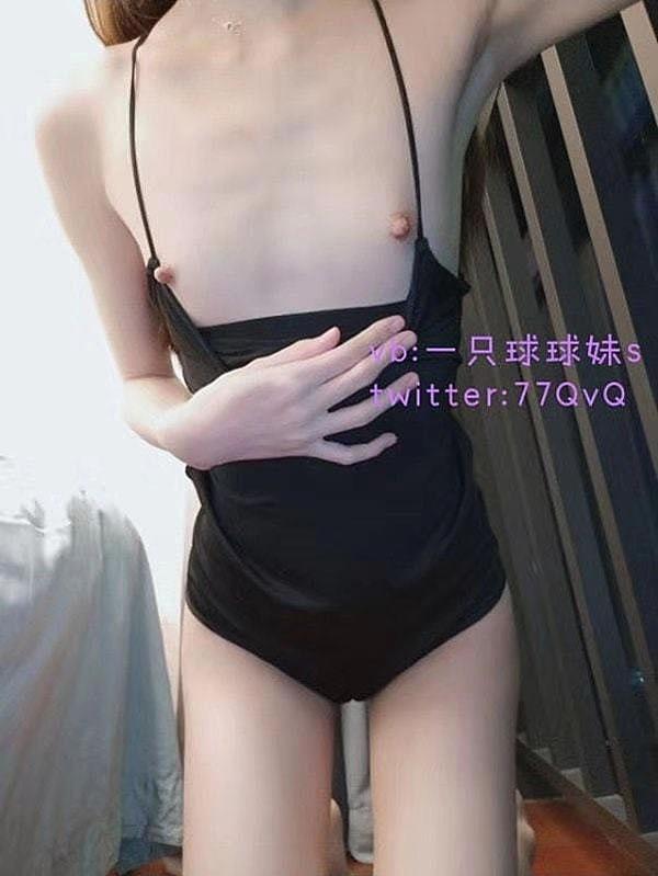 贫乳妹子一只球球球妹S私拍尺度图集(9)