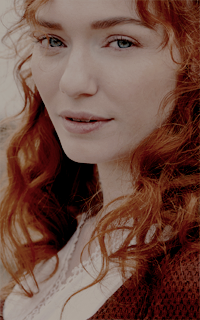 Eleanor Tomlinson U1qTfOCB_o