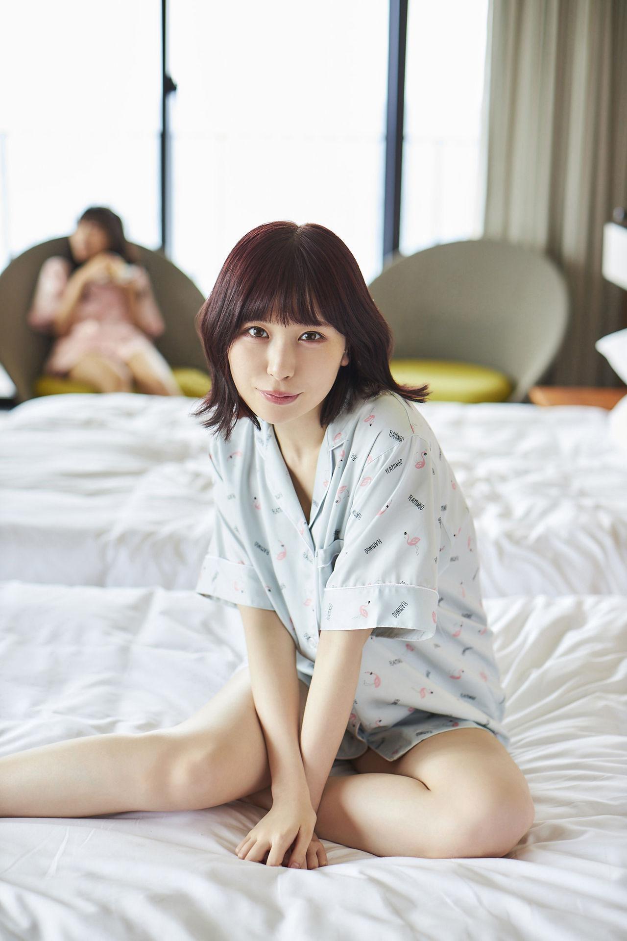 松下玲緒菜&宮内凛, ヤングガンガンデジタル限定写真集 「Dear Girls」 Set.02(14)