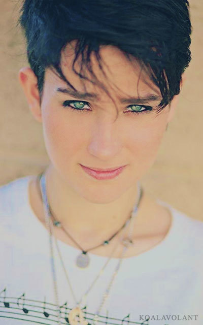 Bex Taylor-Klaus Avatars 200*320