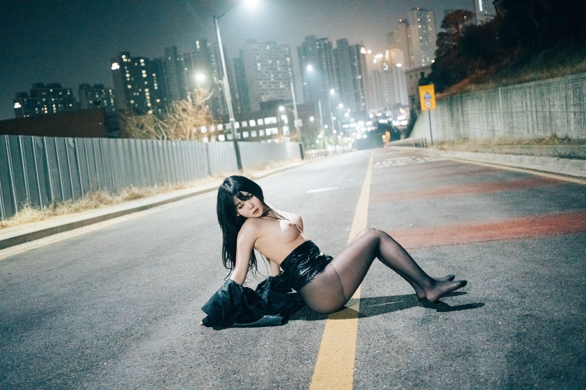 ZIA.Kwon 권지아, [Loozy] XXX At Night Road Set.01(77)