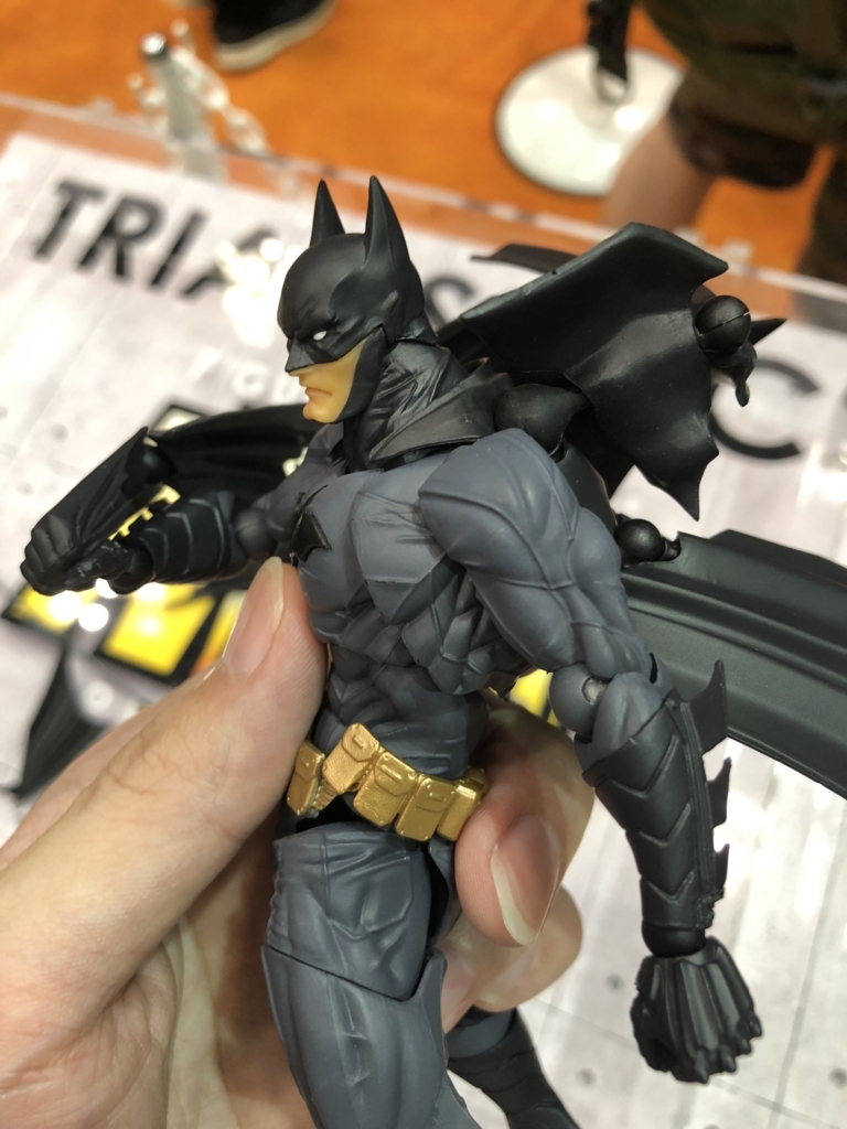 Batman - Amazing Yamaguchi - Figure Complex (Revoltech) - Page 2 TB9vyGq1_o