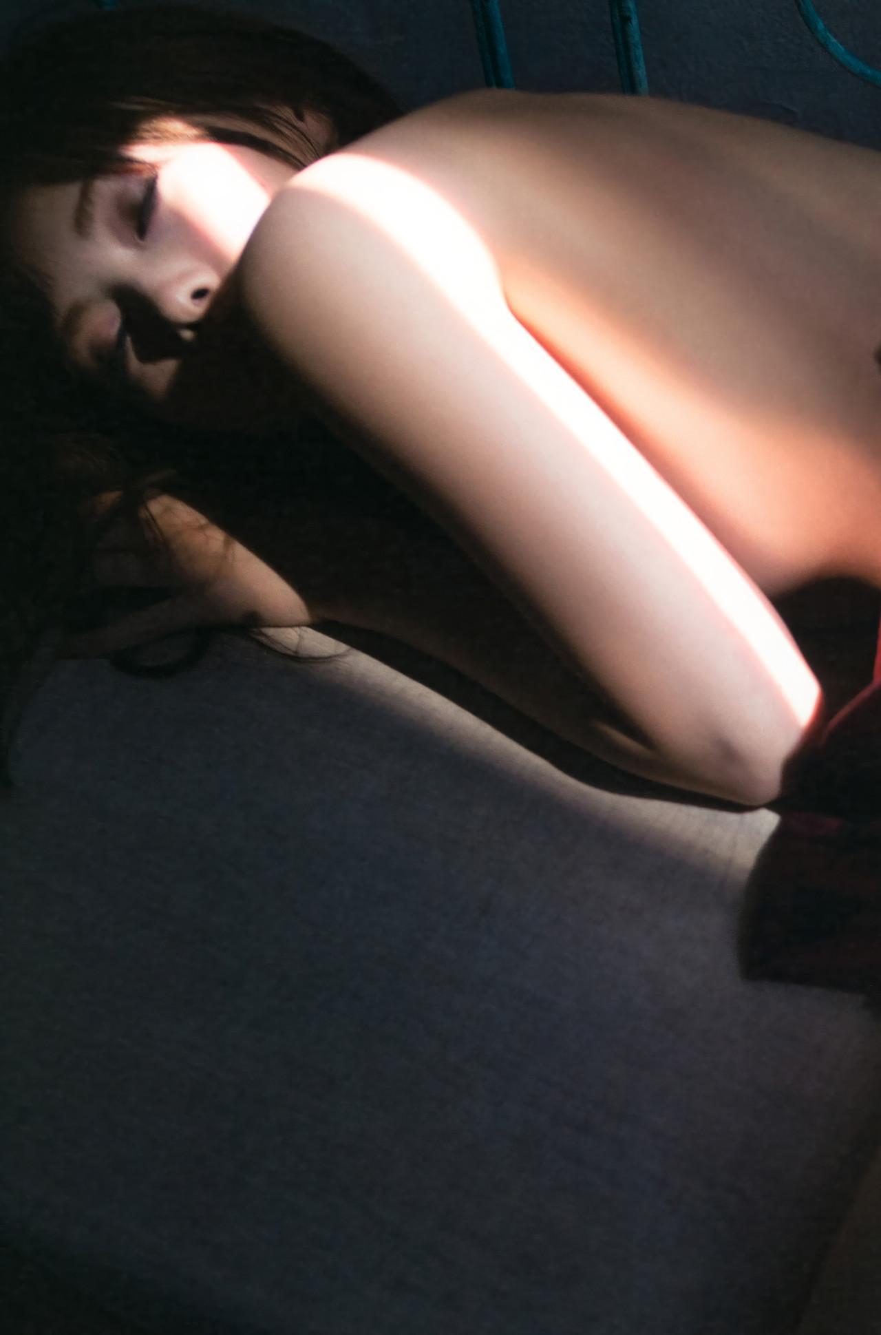 Mai Shiraishi 白石麻衣, ファースト写真集 「清純な大人」 Set.03(30)