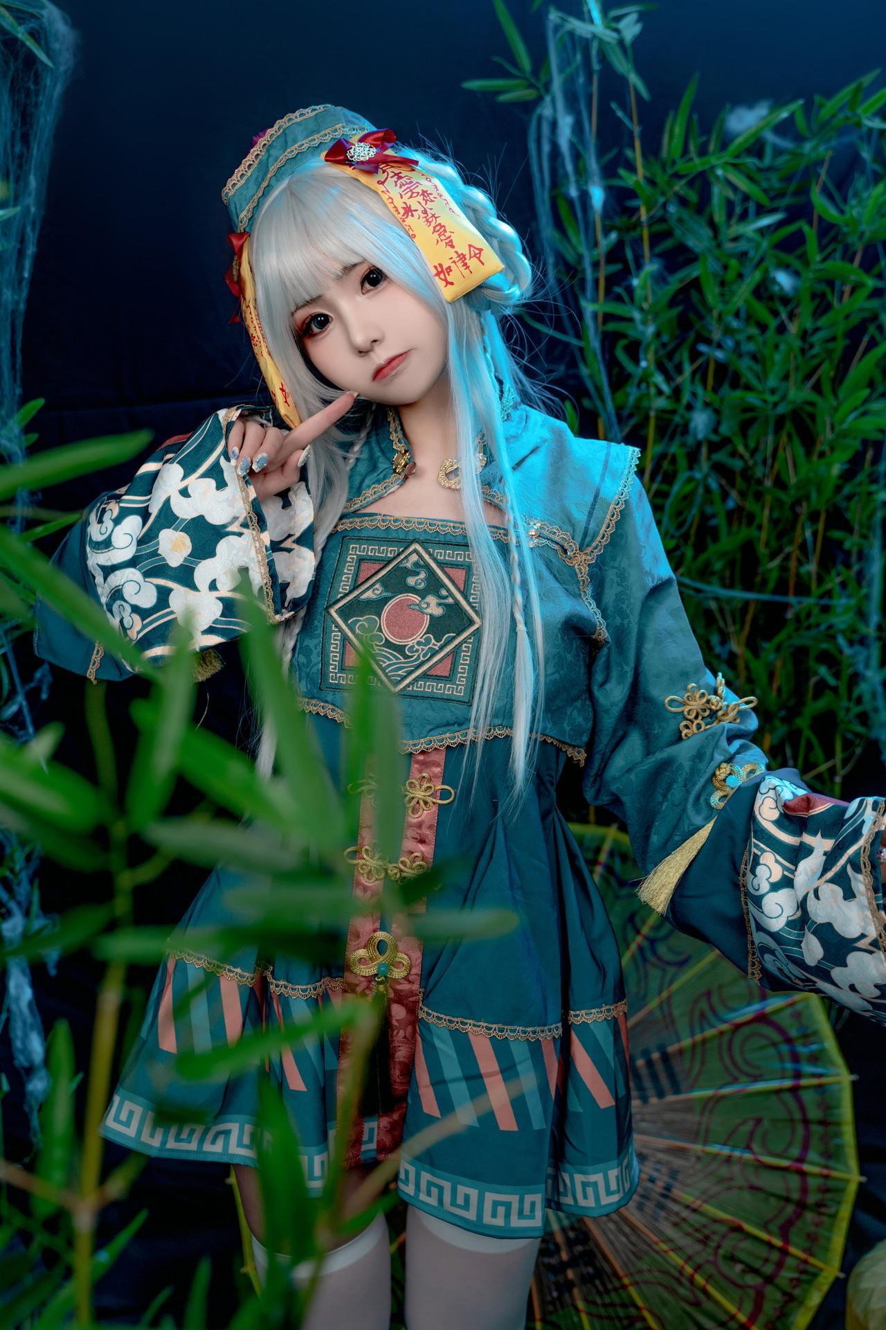 Nekokoyoshi 爆机少女喵小吉, 写真集 子不语(10)