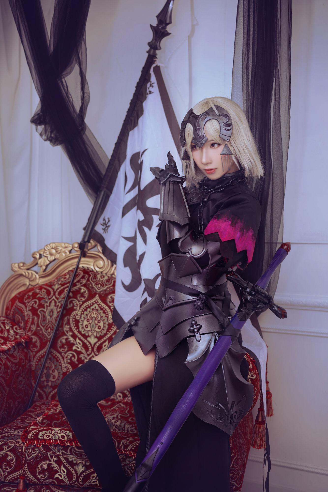 [网红COSER] 半半子&索索sophia – 黑贞1(9)