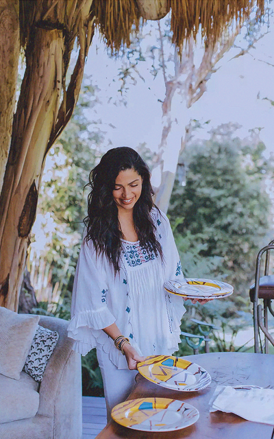 Camila Alves AS1DBgYt_o