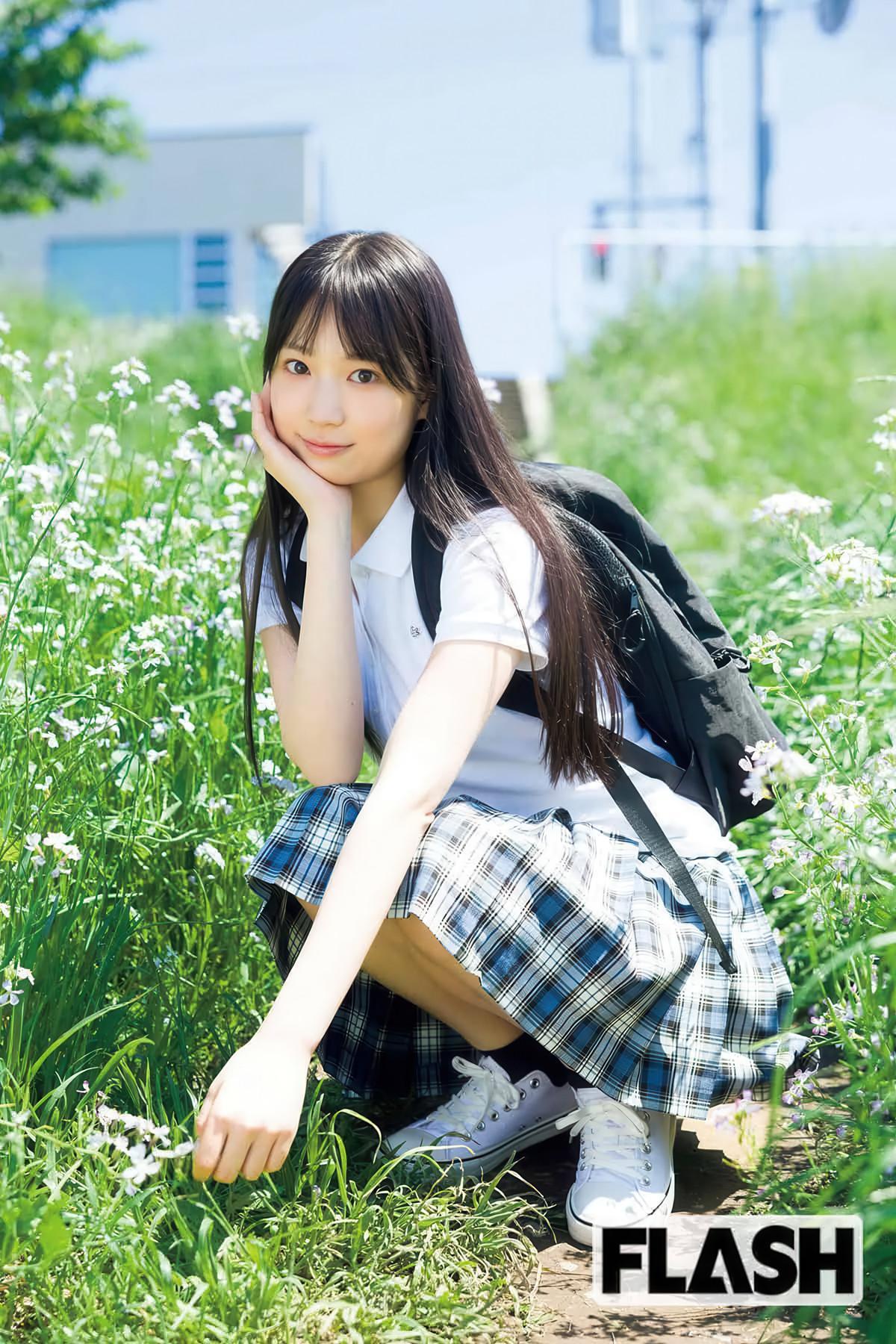 Shiori Momota 百田汐里, FLASH 2025.06.17 (フラッシュ 2025年6月17日号)(8)