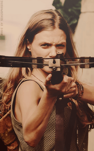 Tracy Spiridakos KuJLh3iC_o