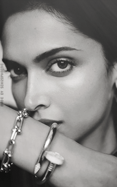 Deepika Padukone IZLSspwV_o