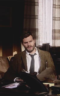 Jamie Dornan Nk1VYrTe_o