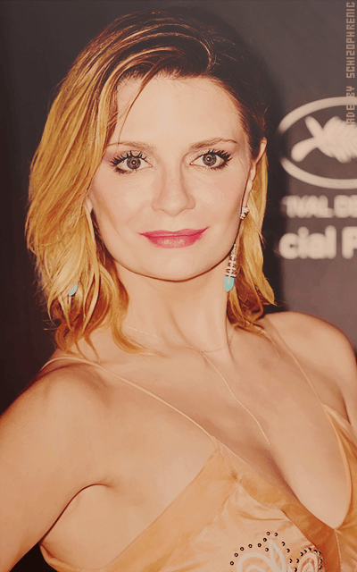 Mischa Barton Z2UfRN45_o