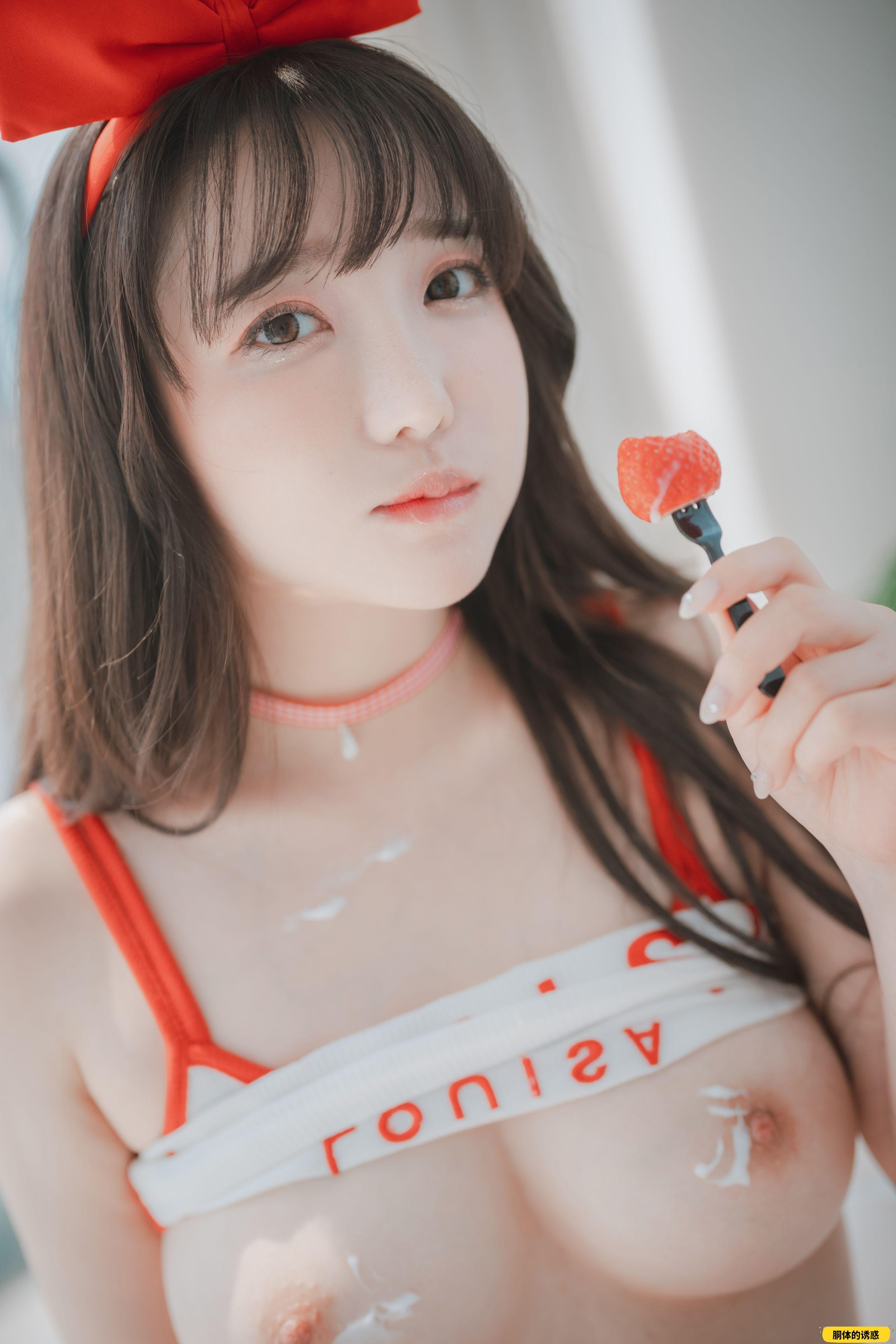 孙乐乐 Strawbeery Girl