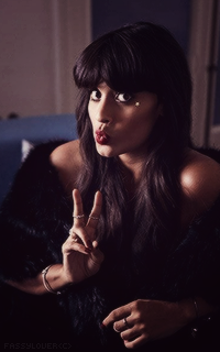 Jameela Jamil HGeujQ6W_o