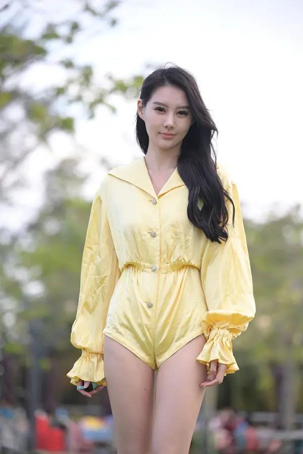 街拍 我不是你的“皇后”