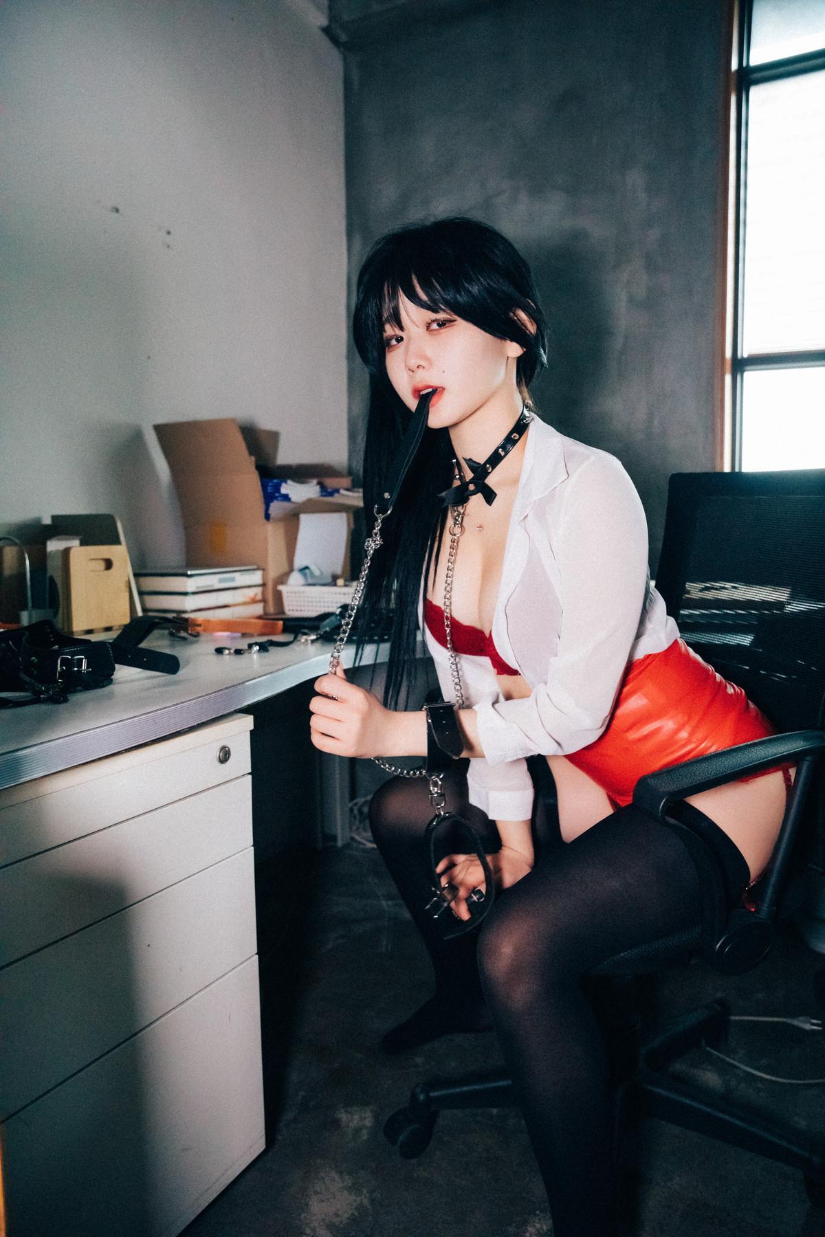 ZIA.Kwon 권지아, Loozy ‘Office Slave’ Set.01(27)