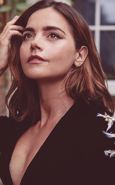 Jenna Coleman JZIypraz_o