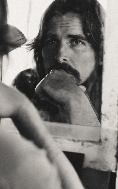 Christian Bale 04lnZgNf_o